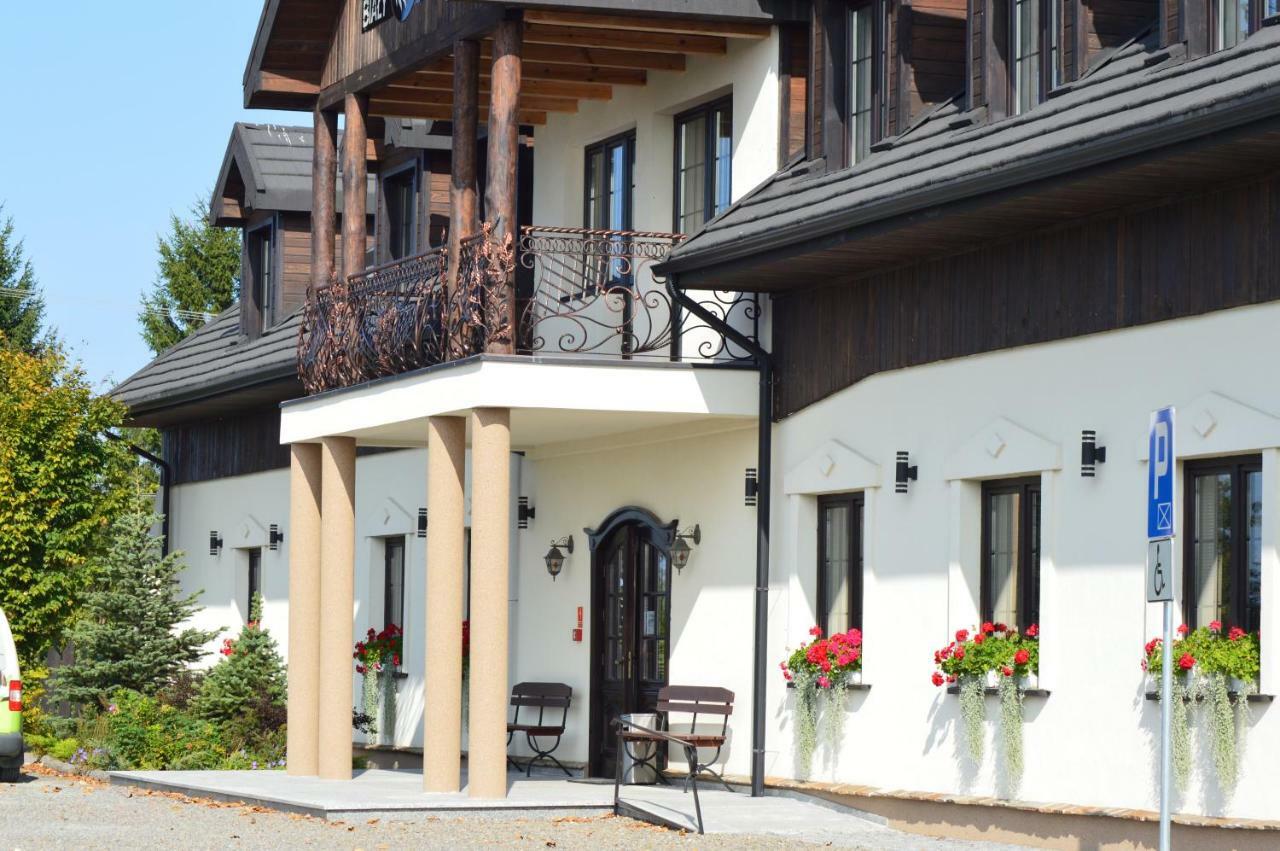 Osrodek Bialy Lew Bed & Breakfast Wojciechow  Exterior photo